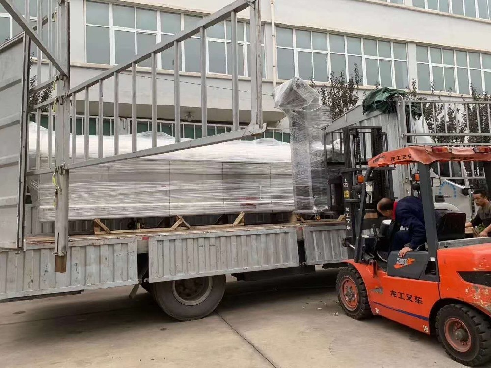 DCCL7-60 continue roasting machine deliver to customer factory.  Capacity 500kg/h by electric.